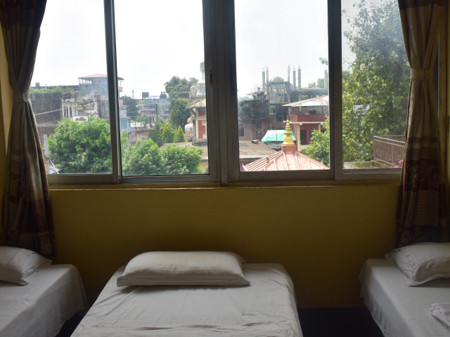 common room without ac